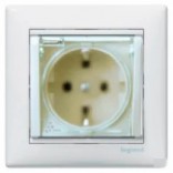 Legrand Розетка 2К+З с шторками IP44 Legrand Valena 774220 белый